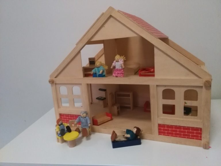 Doll House Antics – ideas for imaginative play